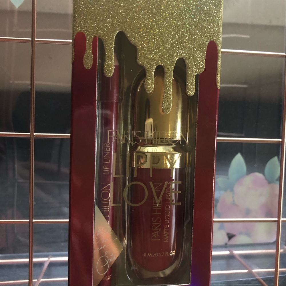 Paris Hilton Lipstick and Lip Liner Set - Red and Gold - Picture 2 of 4